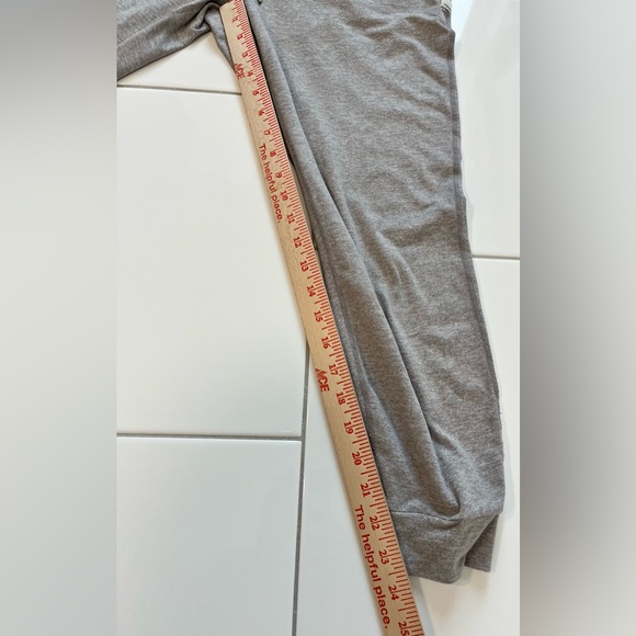 Vuori Light Gray Women's Jogger Pants - Picture 6 of 7